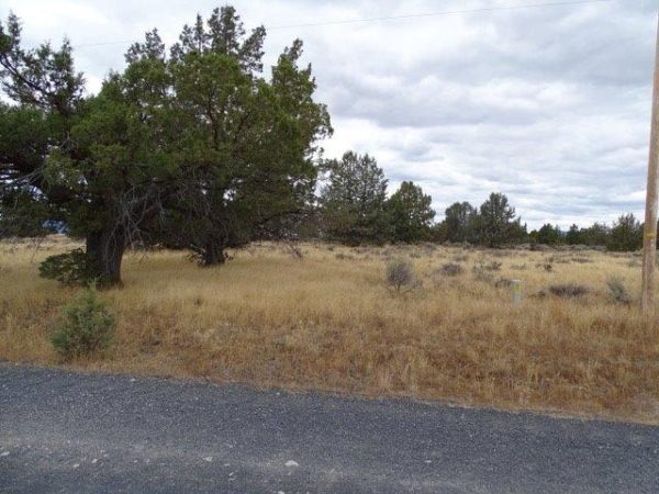 2.27 acres in Klamath County, OR - Image 4